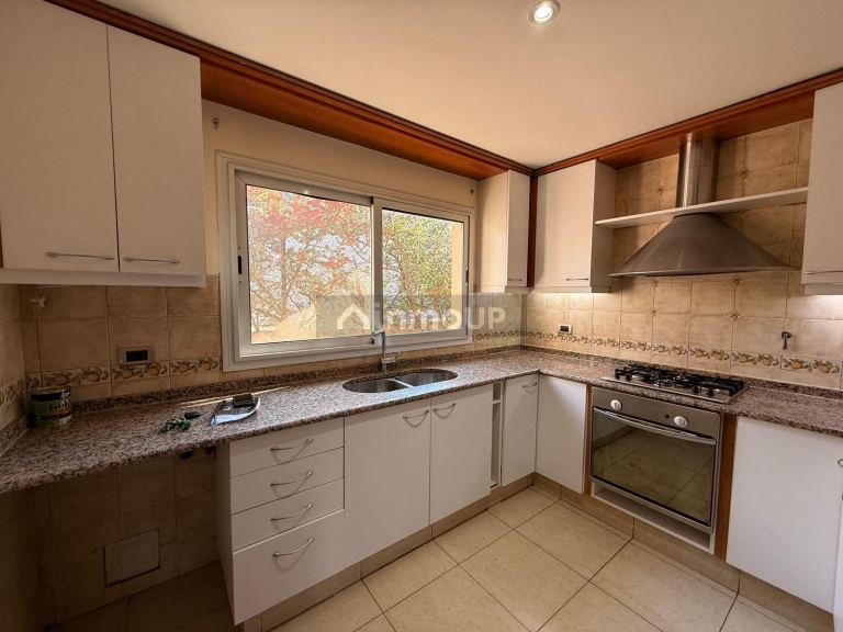Casa en Alquiler en Capital, Mendoza