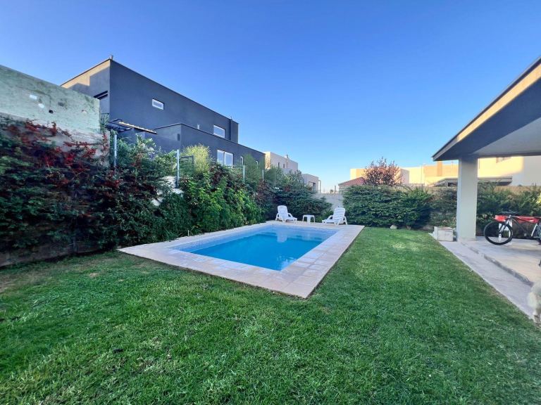 Casa en Alquiler en Capital, Mendoza