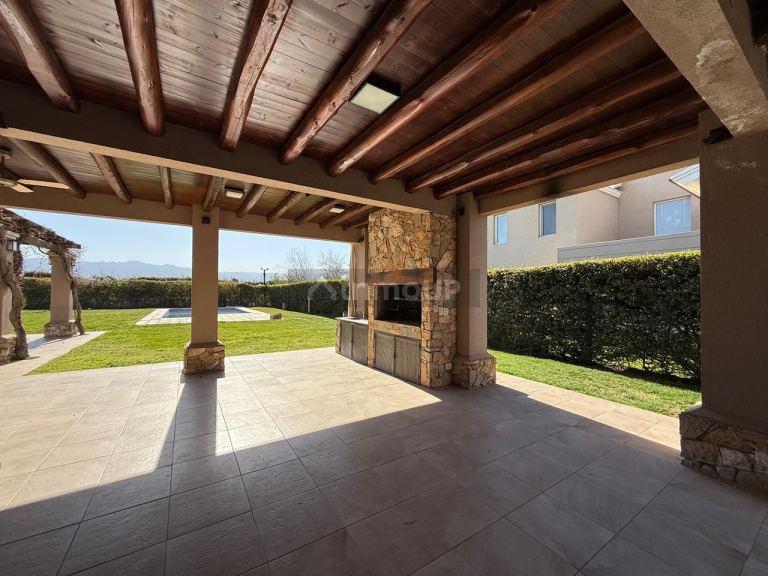 Casa en Alquiler en Maipu, Mendoza