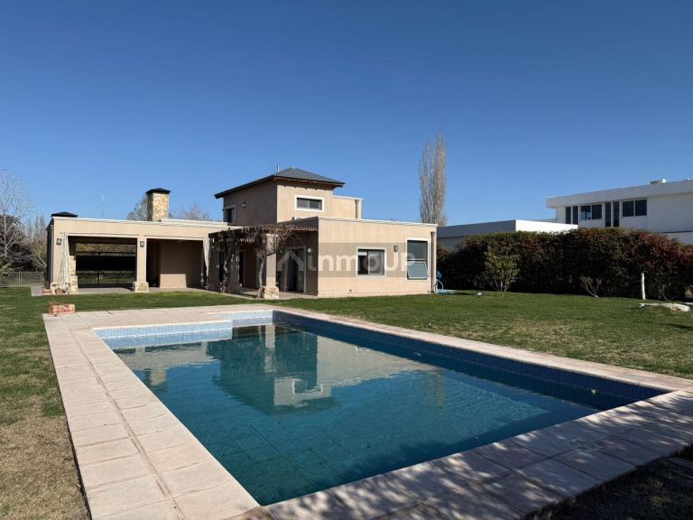 Casa en Alquiler en Maipu, Mendoza