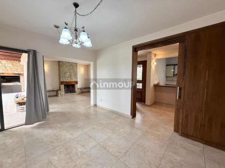 Casa en Alquiler en Maipu, Mendoza