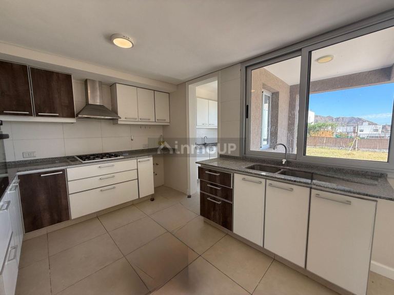 Casa en Venta en Las Heras, Mendoza