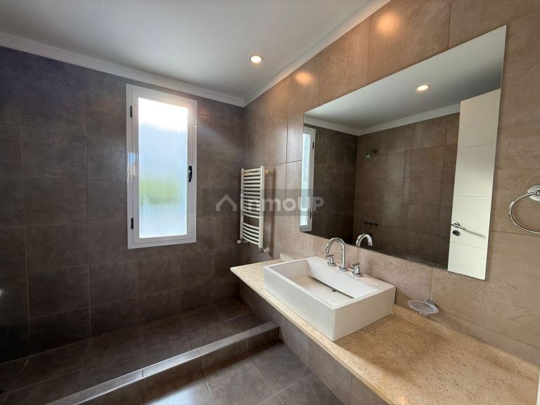 Casa en Alquiler en Guaymallen, Mendoza