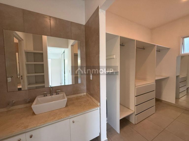 Casa en Alquiler en Guaymallen, Mendoza