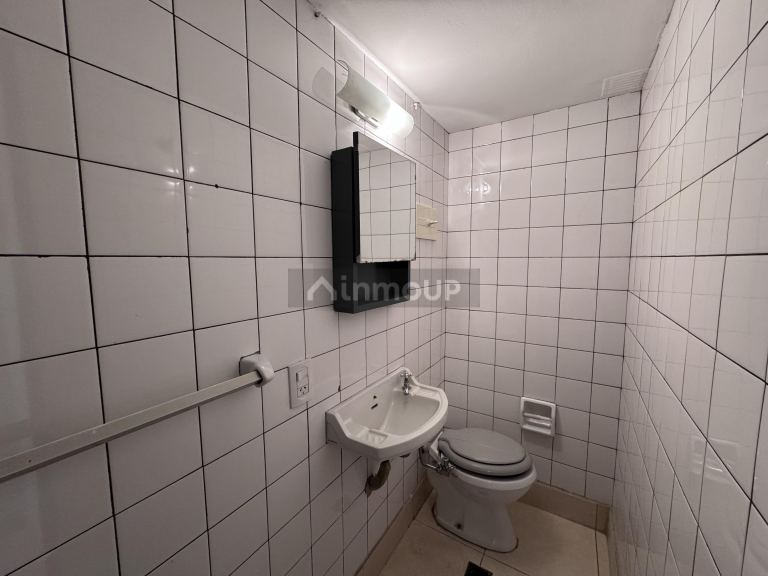Oficina en Alquiler en Capital, Mendoza - $ 1.000.000 | Inmoup - 11