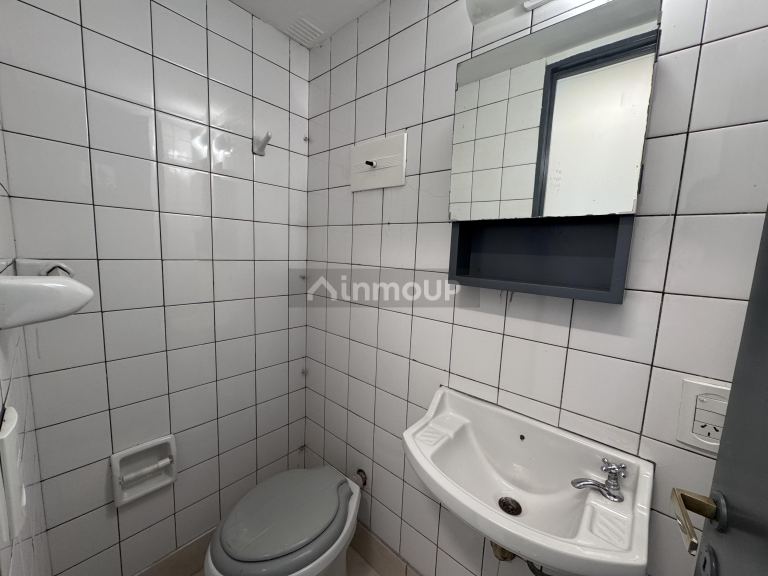 Oficina en Alquiler en Capital, Mendoza - $ 1.000.000 | Inmoup - 10