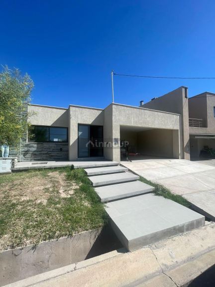 Casa en Venta en Maipu, Mendoza