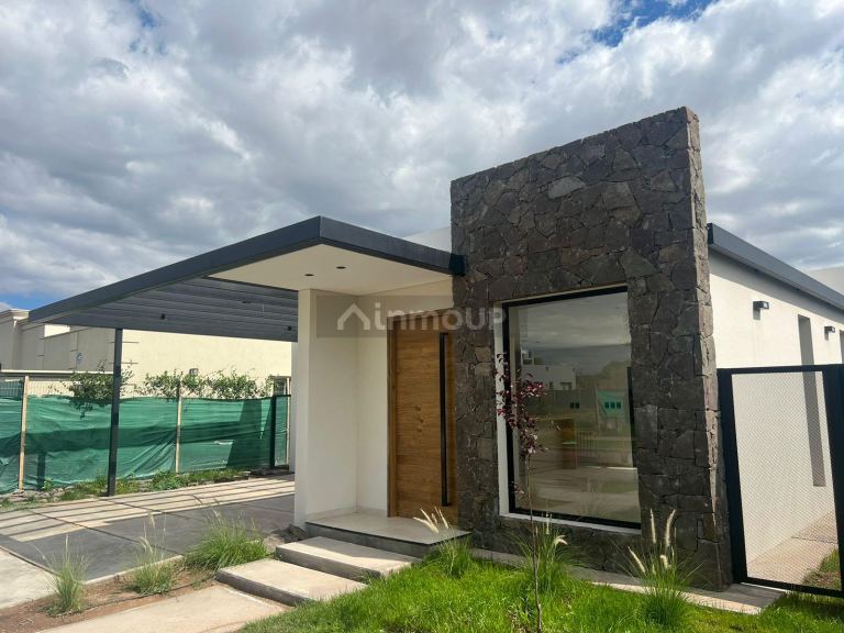 Casa en Venta en Maipu, Mendoza