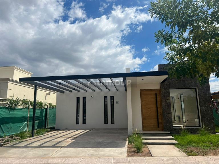 Casa en Venta en Maipu, Mendoza