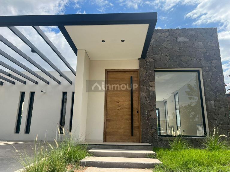 Casa en Venta en Maipu, Mendoza