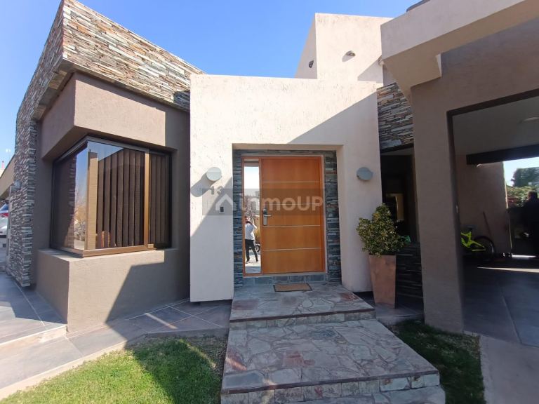 Casa en Venta en Maipu, Mendoza