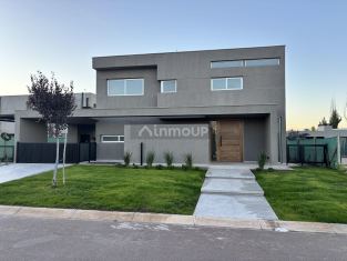 Lujan de Cuyo Barrio Rincon viamonte