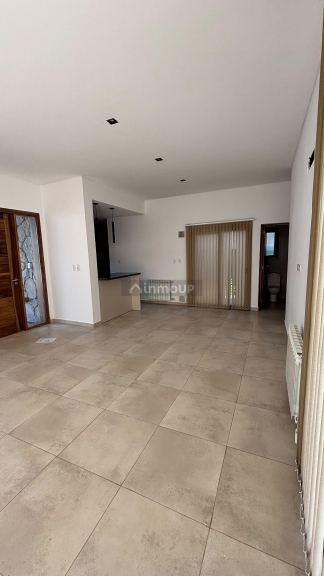 Guaymallen Las Cortaderas Country 2