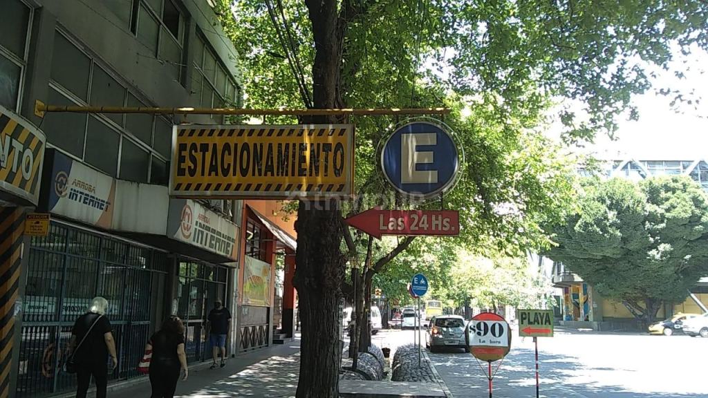Playa de Estacionamiento en Venta en Capital, Mendoza