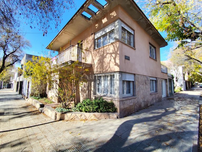 Casa en Venta en Capital, Mendoza