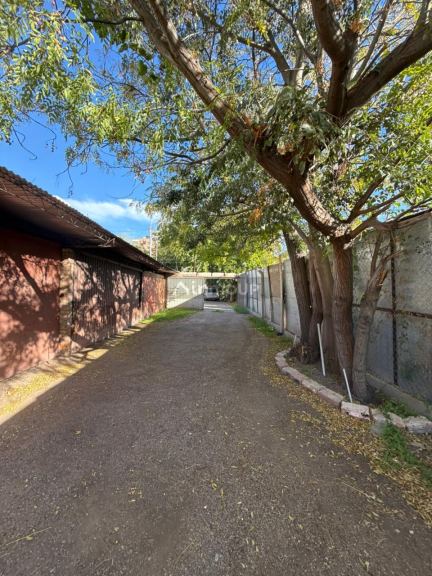 Cochera en Venta en Godoy Cruz, Mendoza