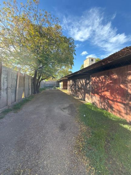Cochera en Venta en Godoy Cruz, Mendoza
