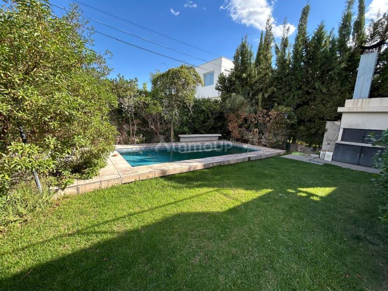 Casa en Alquiler en Capital, Mendoza