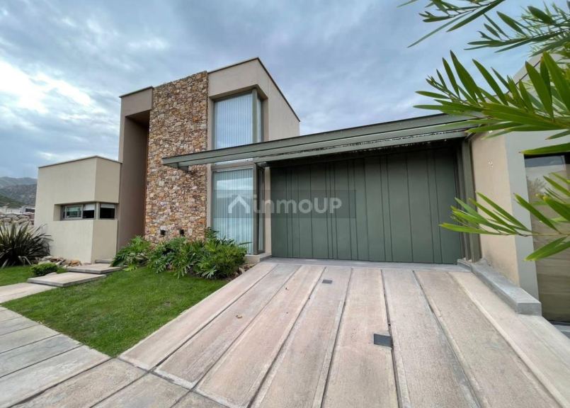 Casa en Venta en Las Heras, Mendoza