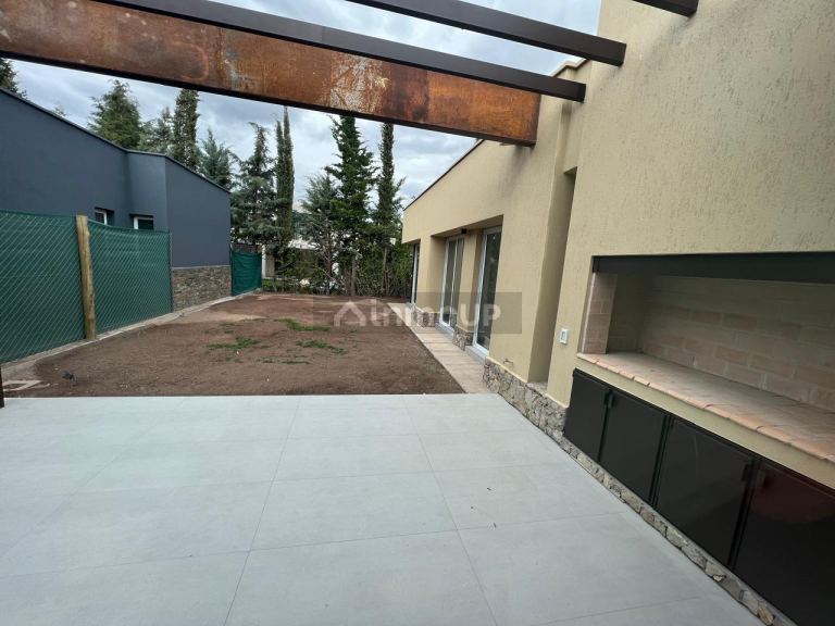 Casa en Alquiler en Maipu, Mendoza