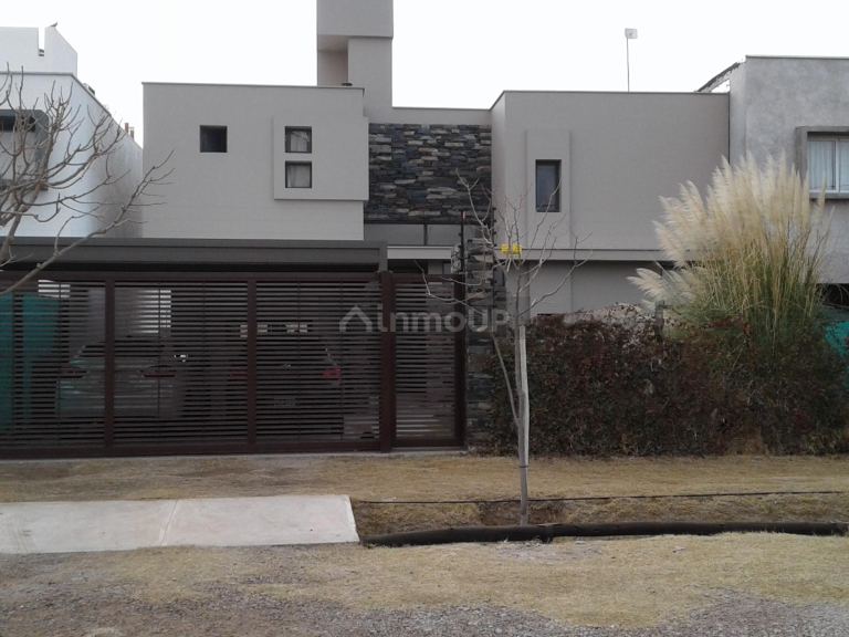 Casa en Venta en Guaymallen, Mendoza