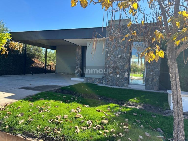 Casa en Alquiler en Lujan de Cuyo, Mendoza