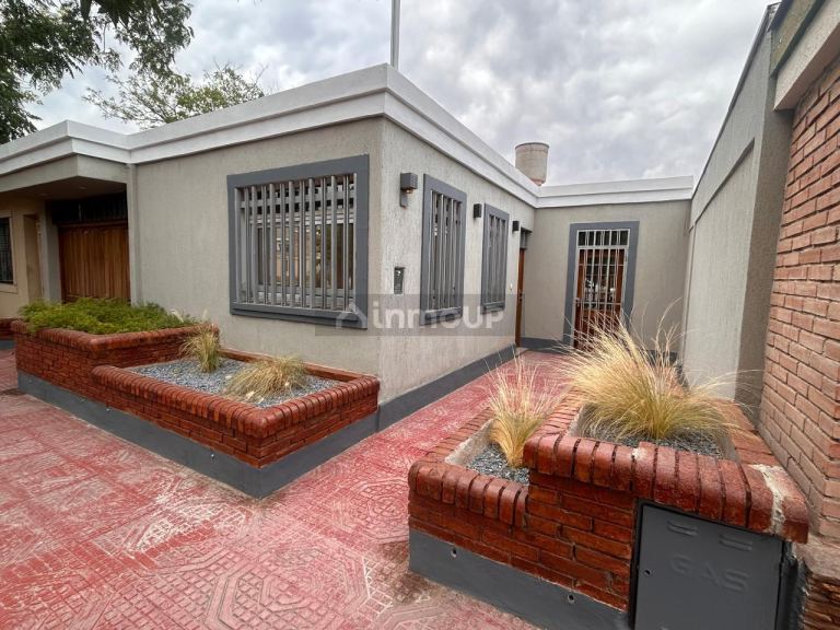 Casa en Venta en Guaymallen, Mendoza