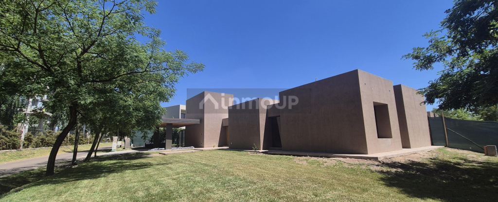 Casa en Alquiler en Maipu, Mendoza