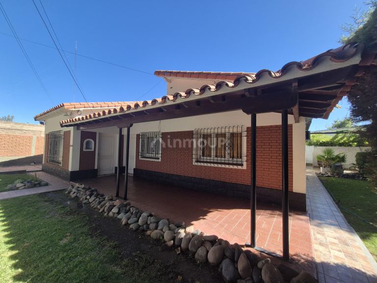 Casa en Venta en Guaymallen, Mendoza