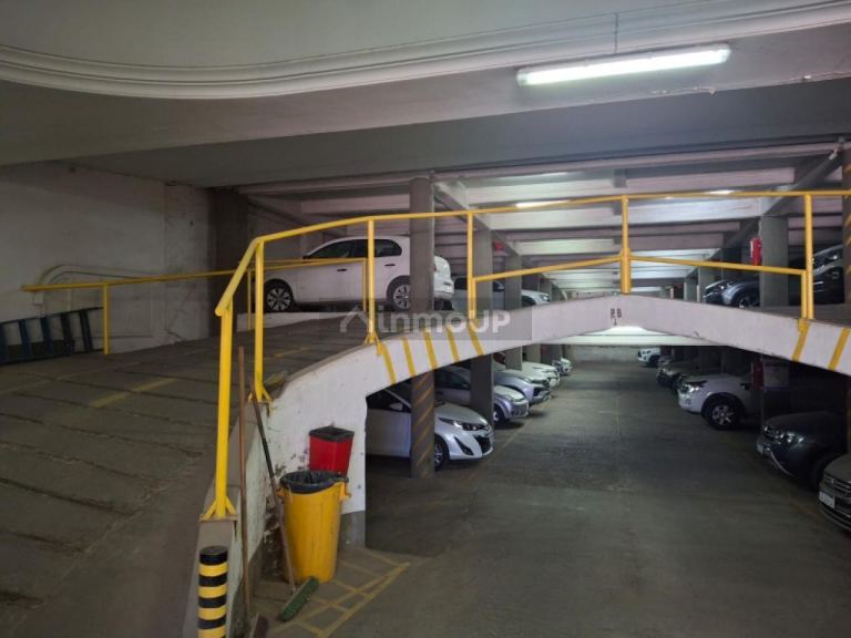 Cochera en Venta en Capital, San Juan