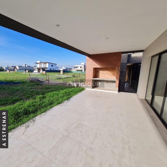 Casa en Venta en Yerba Buena, Tucuman