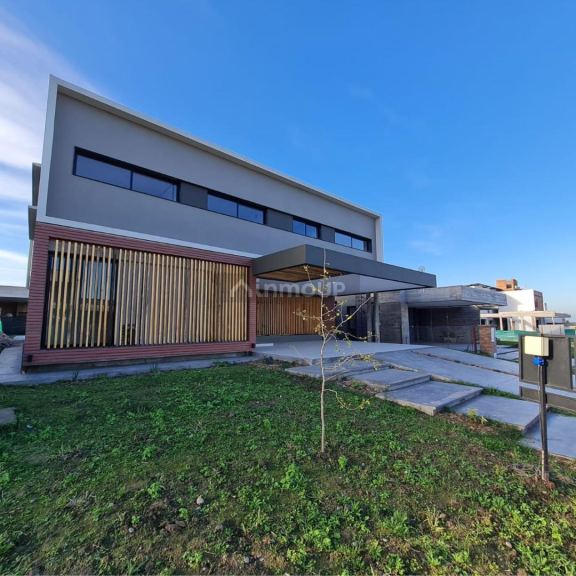 Casa en Venta en Yerba Buena, Tucuman