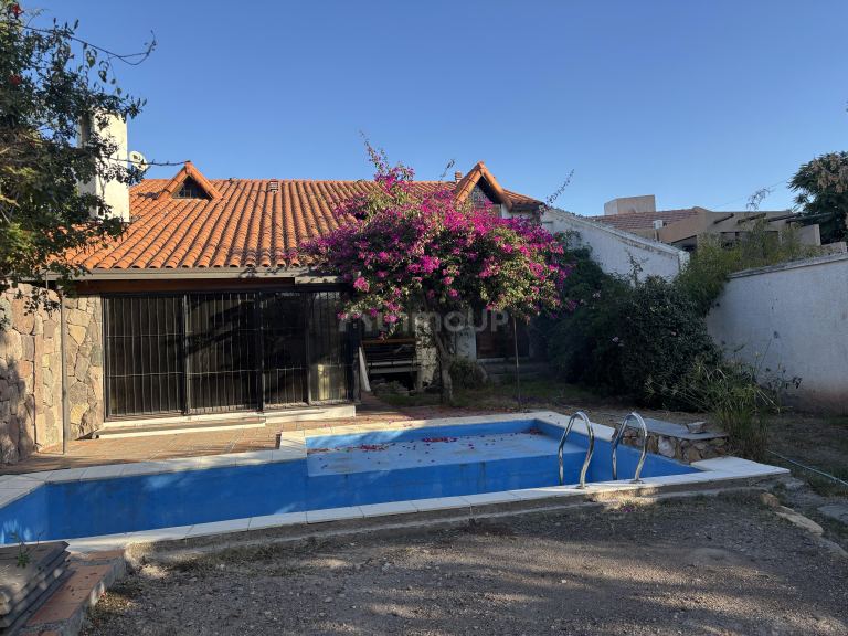 Casa en Alquiler en Godoy Cruz, Mendoza