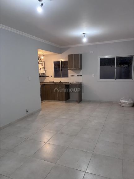 Godoy Cruz Calle Lavalle 640.