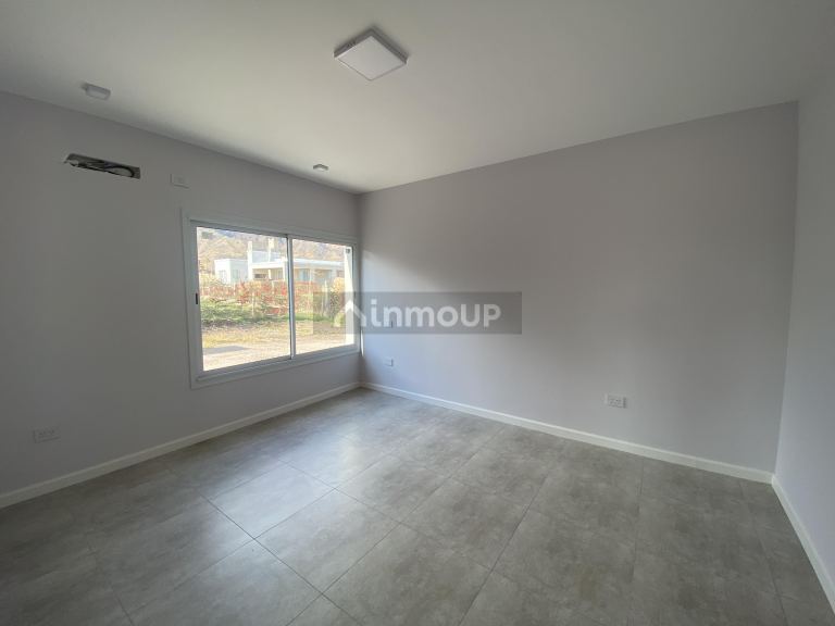 Casa en Venta en Juana Koslay, San Luis