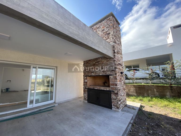 Casa en Venta en Juana Koslay, San Luis