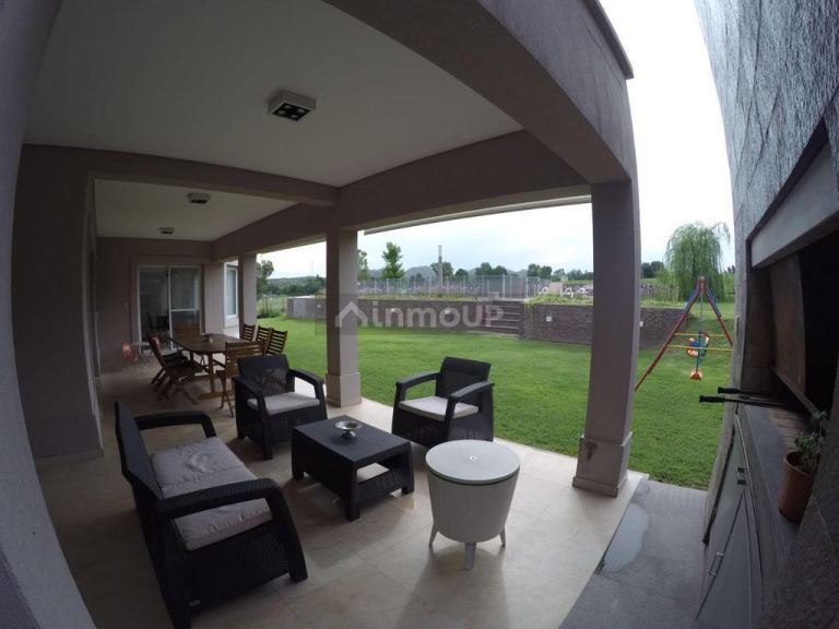 Casa en Venta en Juana Koslay, San Luis
