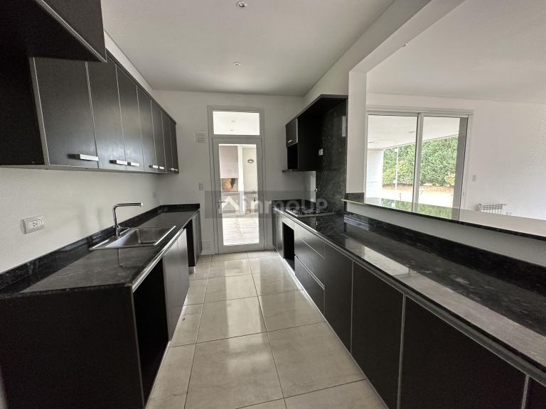 Casa en Venta en Juana Koslay, San Luis