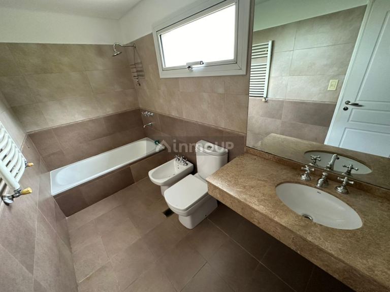 Casa en Venta en Juana Koslay, San Luis