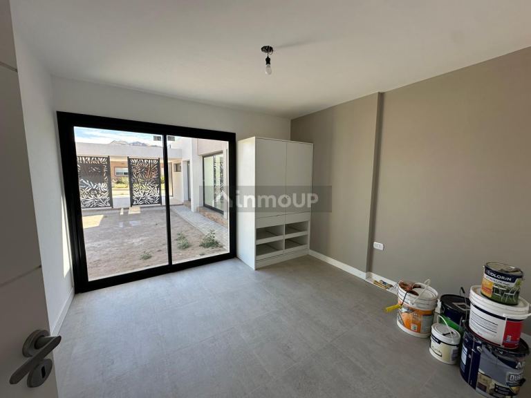 Casa en Venta en Juana Koslay, San Luis