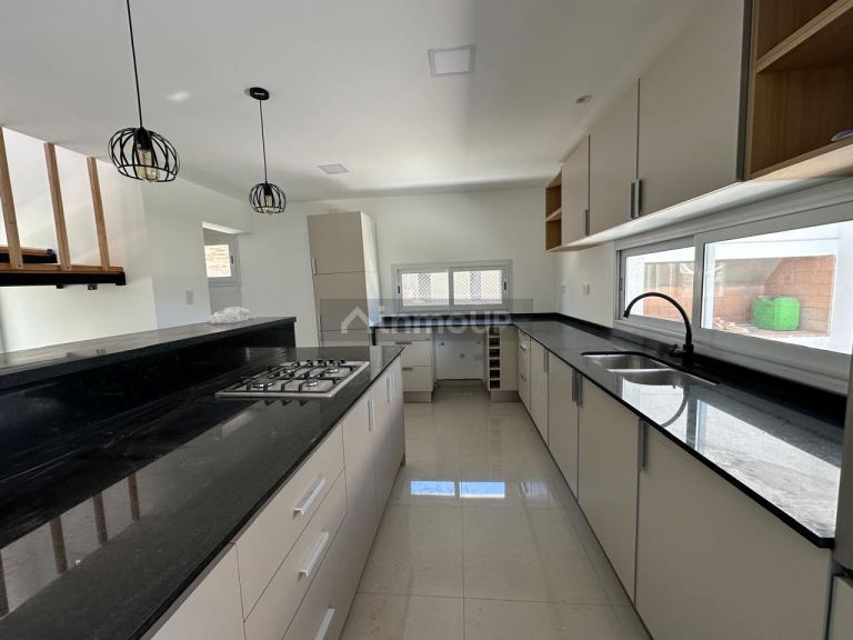 Casa en Venta en Juana Koslay, San Luis