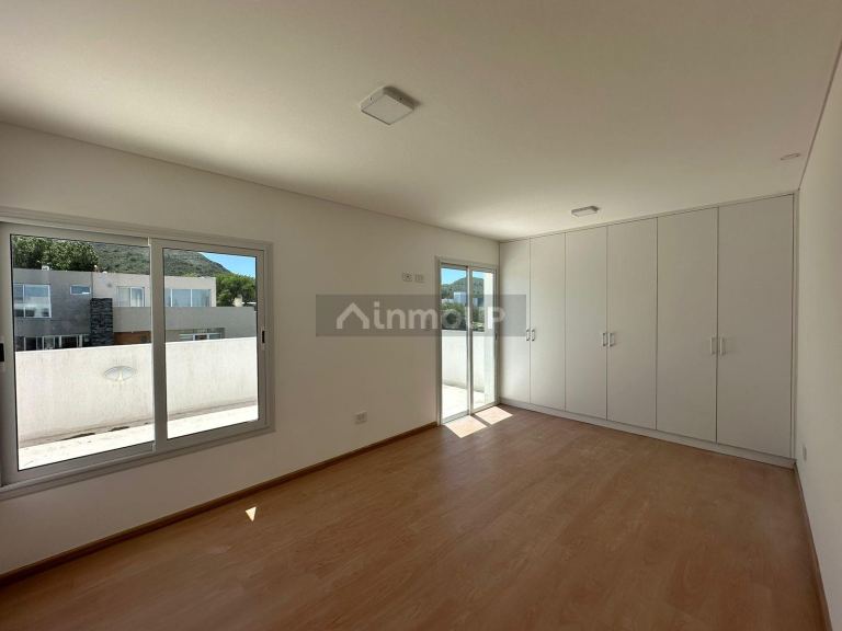 Casa en Venta en Juana Koslay, San Luis
