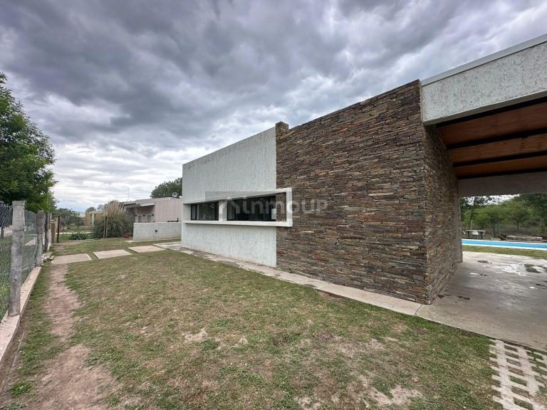 Casa en Venta en Juana Koslay, San Luis