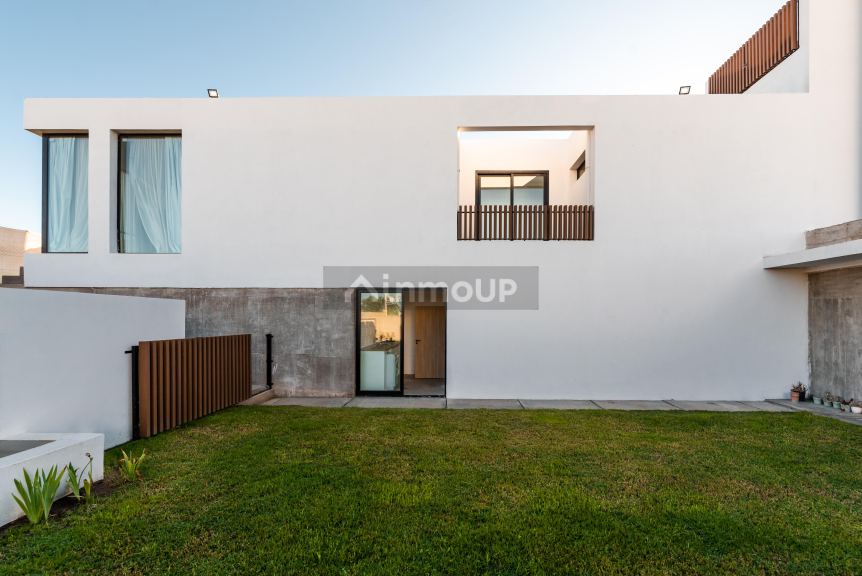 Casa en Venta en Juana Koslay, San Luis
