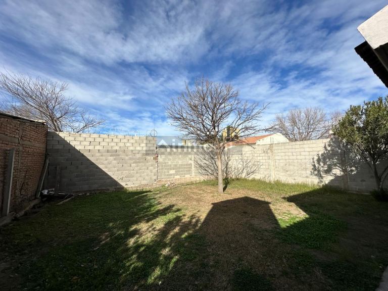 Casa en Venta en Juana Koslay, San Luis