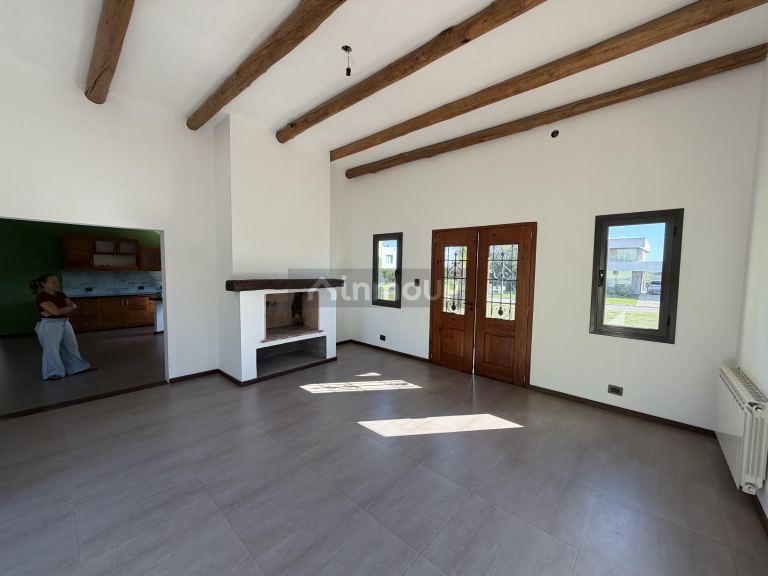 Casa en Venta en Juana Koslay, San Luis