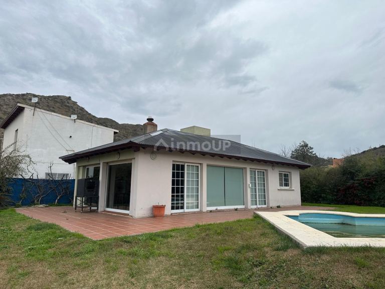 Casa en Venta en Juana Koslay, San Luis