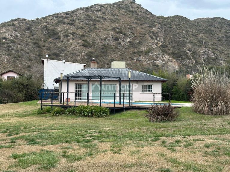 Casa en Venta en Juana Koslay, San Luis