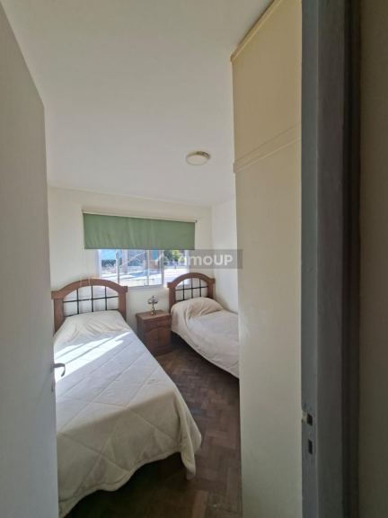 Capital DIAGONAL HAMMARSKJ0LD 523