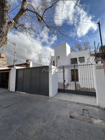 Casa en Alquiler en Godoy Cruz, Mendoza